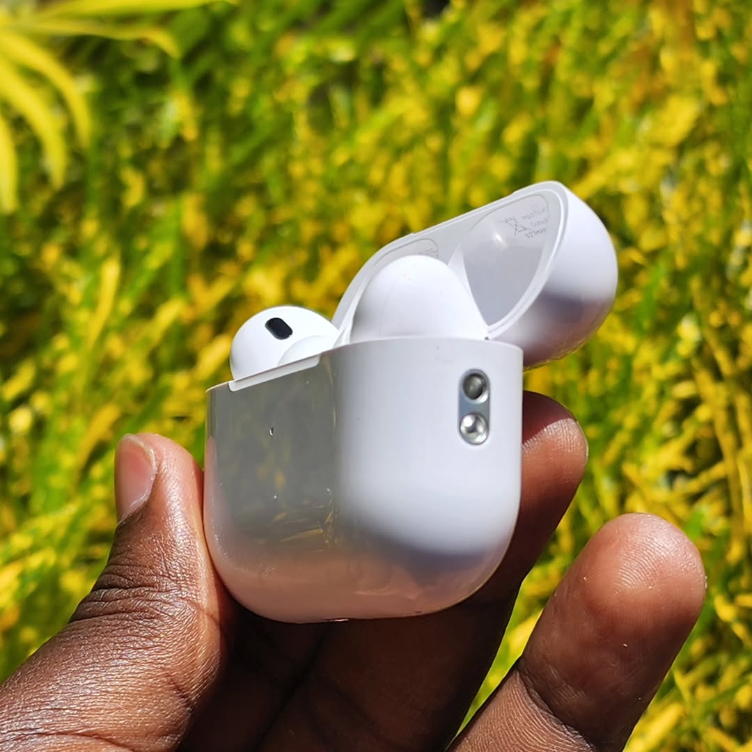 AIRPOD PRO (2nd GEN) ANC [Iphone & Android] (FREE  Leather cover🤩) (100%Replacement policy ✅ )
